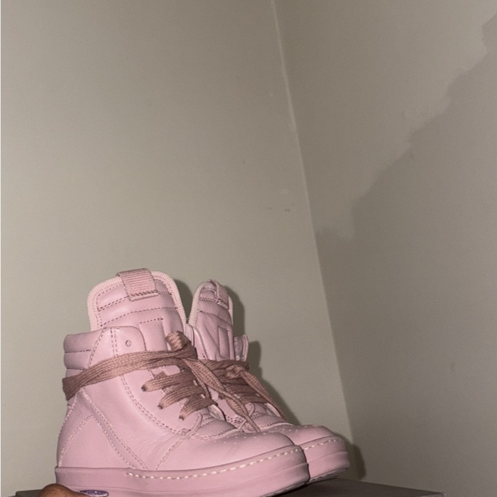 Pink High-Top Rick’s